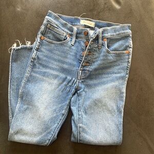 Madewell skinny jeans size 27 petite, high rise. Great condition, no holes.